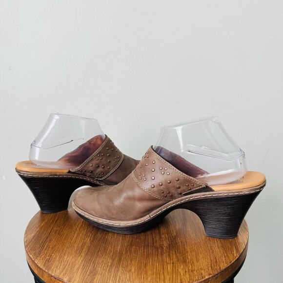Sofft Brown suede leather studded mule slip on clog Women’s Size 9.5 - Picture 6 of 11